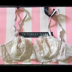 Victorias Secret Pushup Lace Demi Bra